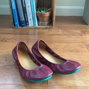 Bergundy Tieks size 8